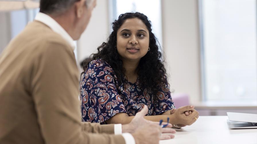 Kuvassa on ohjauskeskustelu